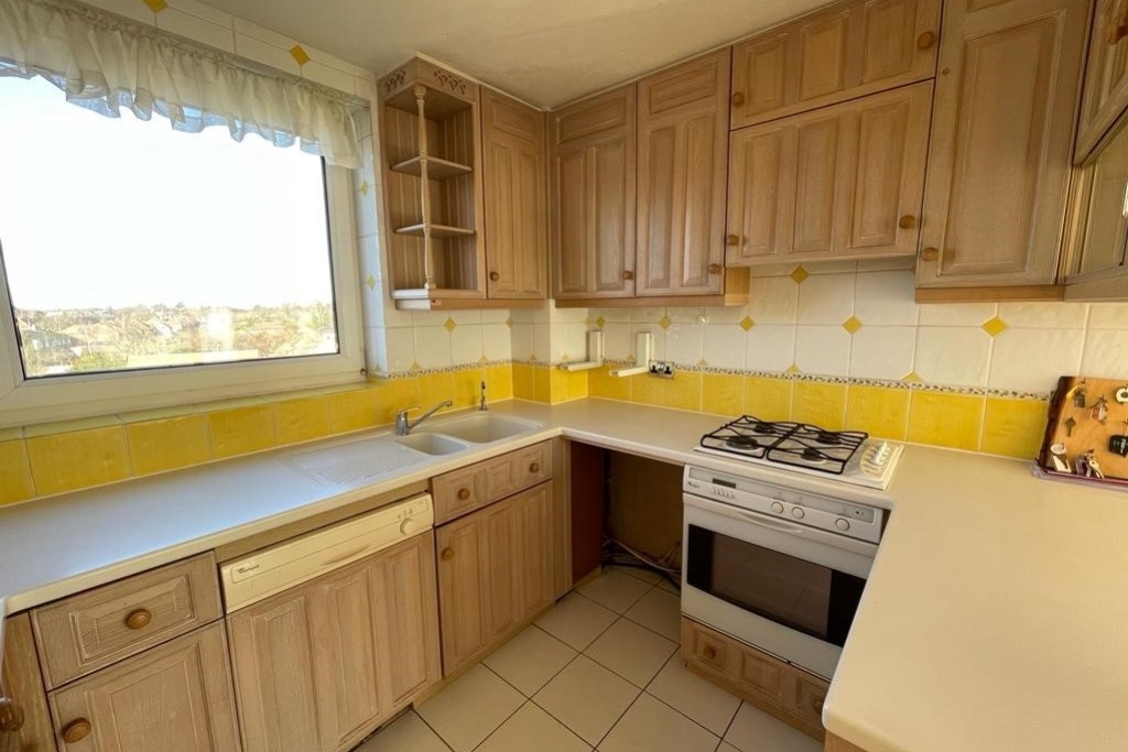 Penton Hall Penton Hall Drive, StainesuponThames, Surrey, TW18